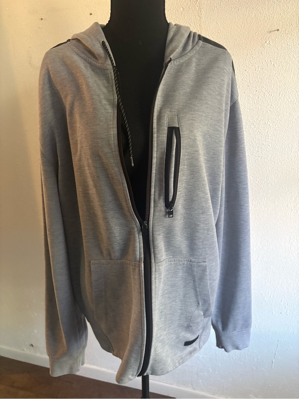 South Pole Men’s Light Gray Full-Zip Hoodie Sweater